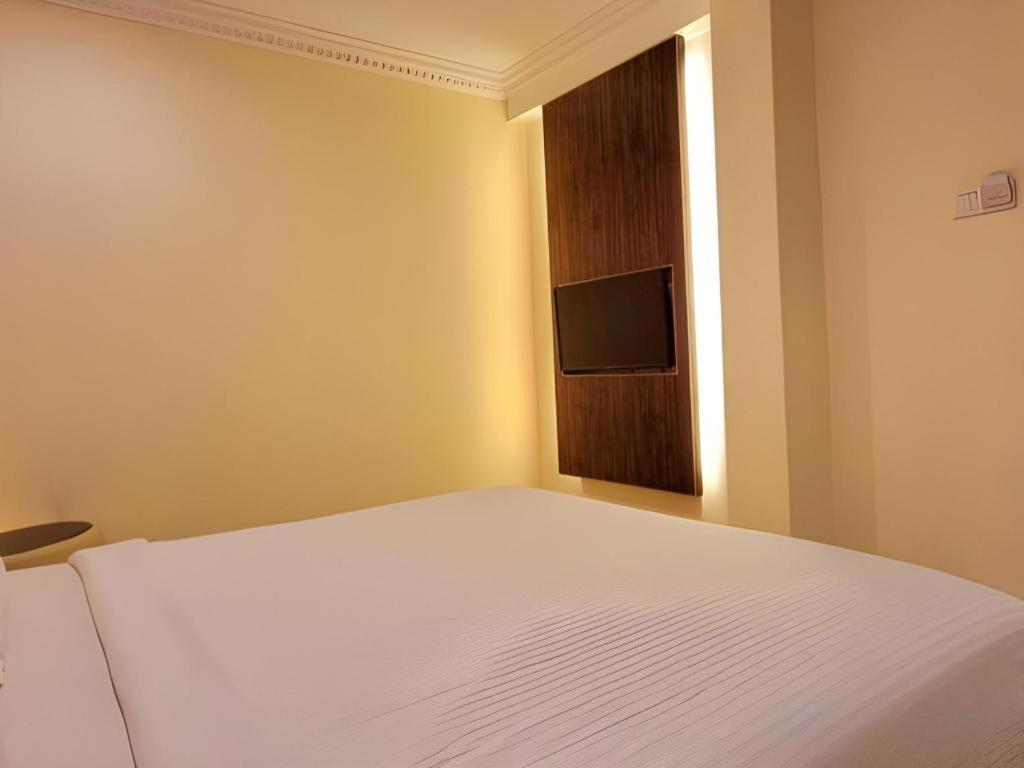 Ritzton Hotel Johor Bahru Exterior photo