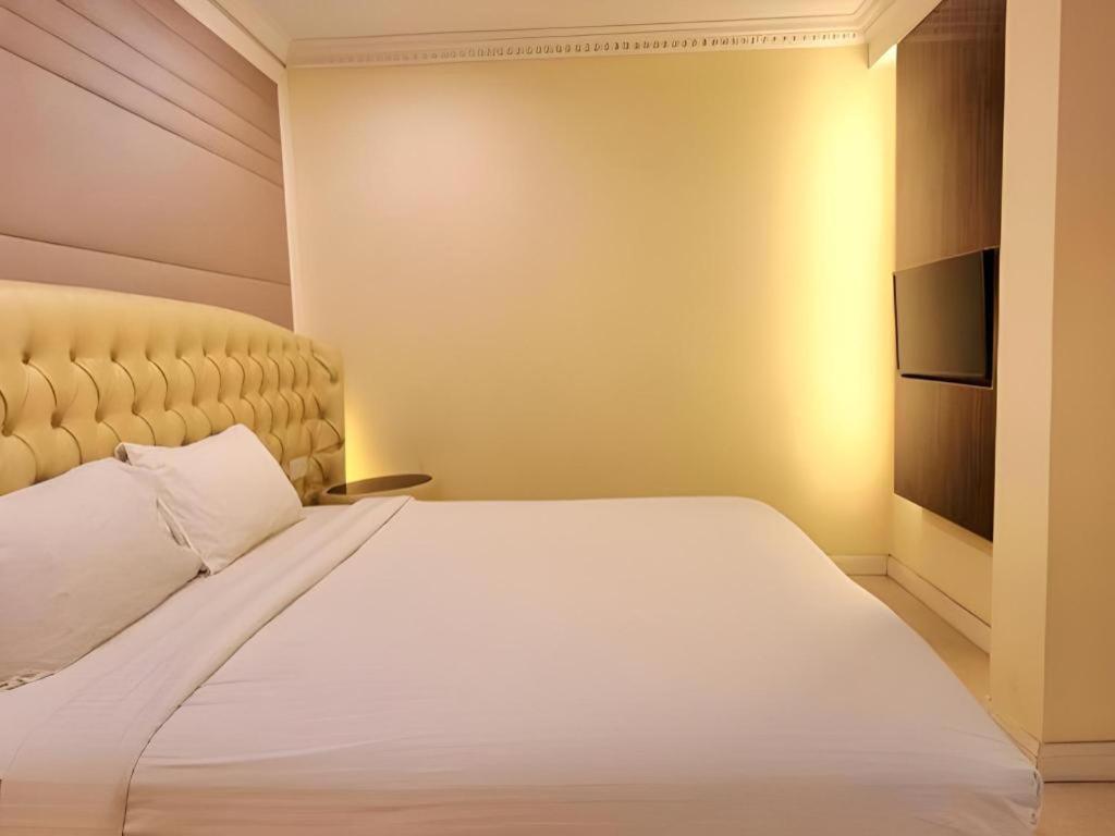 Ritzton Hotel Johor Bahru Exterior photo