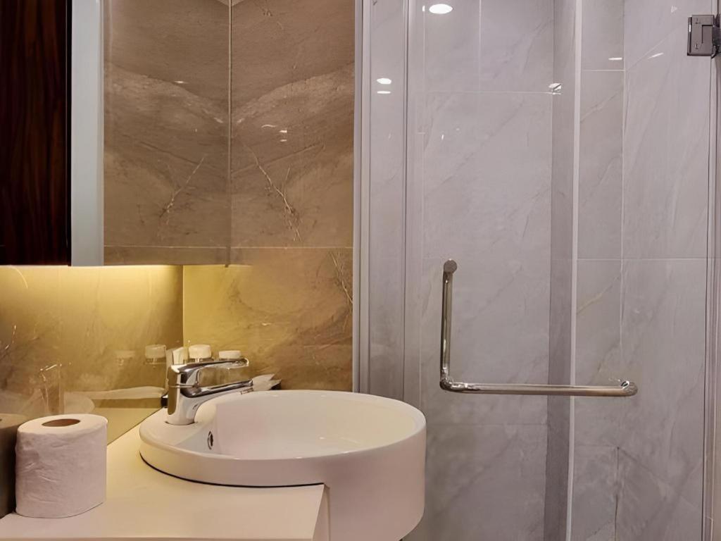Ritzton Hotel Johor Bahru Exterior photo