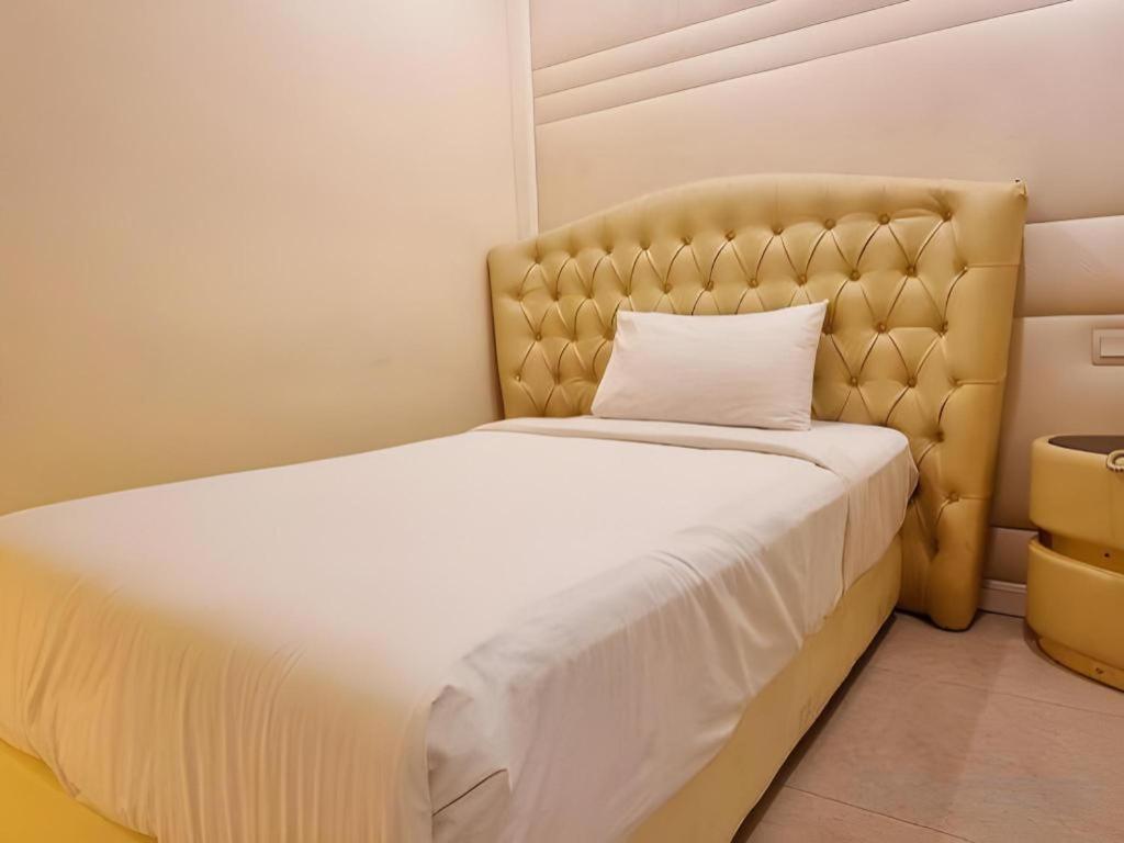 Ritzton Hotel Johor Bahru Exterior photo