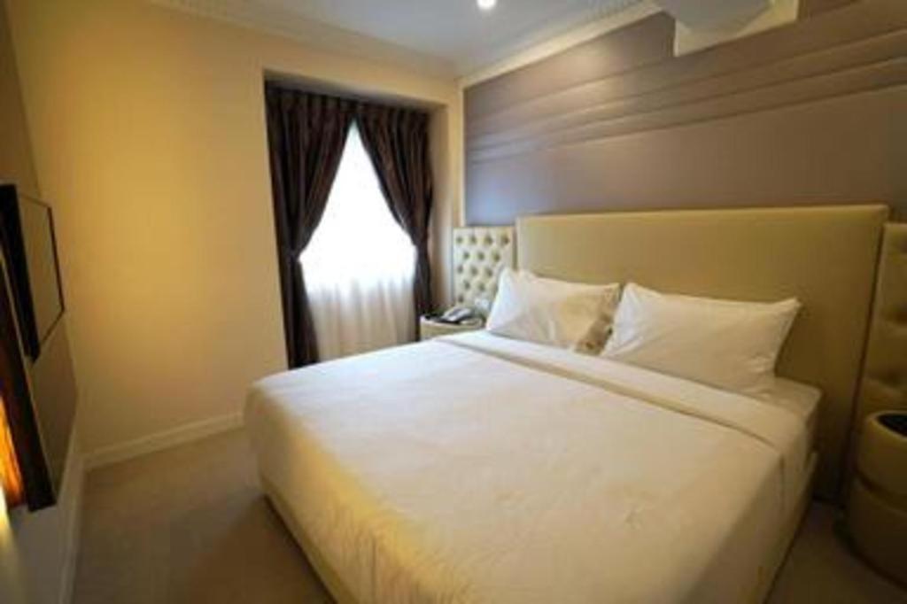 Ritzton Hotel Johor Bahru Exterior photo