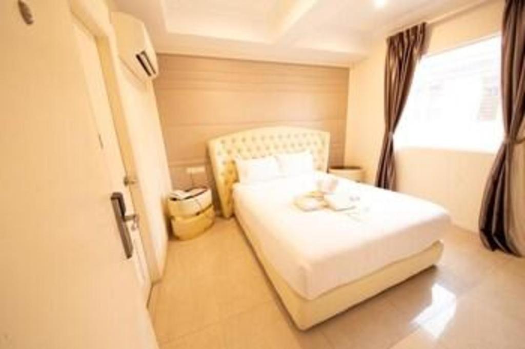 Ritzton Hotel Johor Bahru Exterior photo
