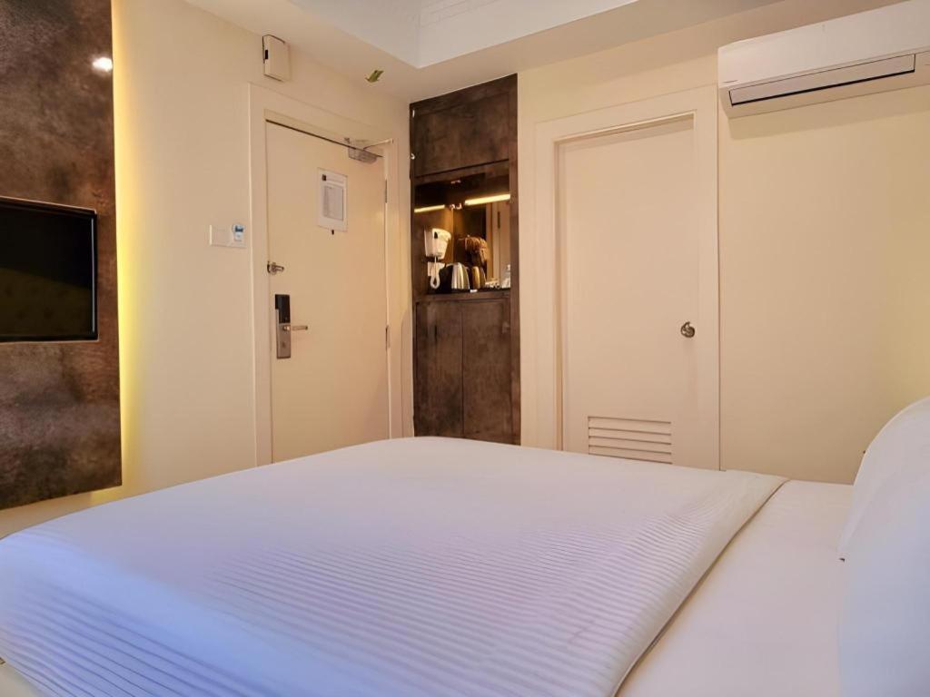 Ritzton Hotel Johor Bahru Exterior photo